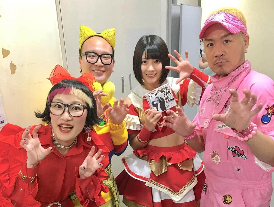 松浦志穂さんのインスタグラム写真 - (松浦志穂Instagram)「2月1日。初恋タローさんのおかげで「ReNY SUPER LIVE 2019 ～supported by 今夜はアナタのフェス」に  #吉本坂46  POP MONSTER出演させていただきました！私たちを見に来てるわけではないお客様の前でのパフォーマンス、それでも想像以上にお客様は優しく、そして何より今までアイドルのライブは何度も見たことあったけどいざ自分も同じステージで歌うとなったら10代そこそこで本当に皆んな凄いなと、、✨🥺✨ 💚 たくさんアイドルの先輩と写真🥰  #SAY-LA さん #chuLa さん #空想と妄想とキミの恋した世界 さん #Lore☆Eternal さん #MEWMEW さん #READYTOKISS さん」2月3日 13時29分 - matushiho