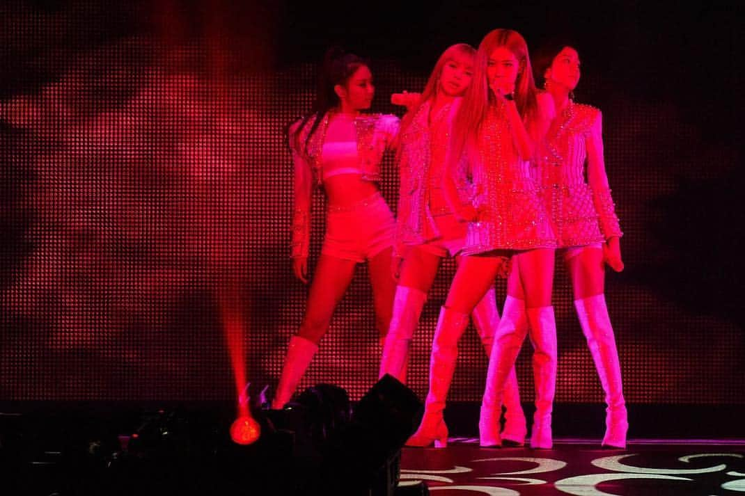 ヤン・ヒョンソクさんのインスタグラム写真 - (ヤン・ヒョンソクInstagram)「I would like to thank each and every one of you who came out to support BLACKPINK last night in Manila.  #BLACKPINK #블랙핑크 #BLACKPINK2019WORLDTOURwithKIA #INYOURAREA #MANILA #PHILIPPINES #YG」2月3日 17時00分 - fromyg