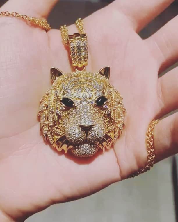 ルハンのインスタグラム：「帅💎💎💎A.C.E😎」