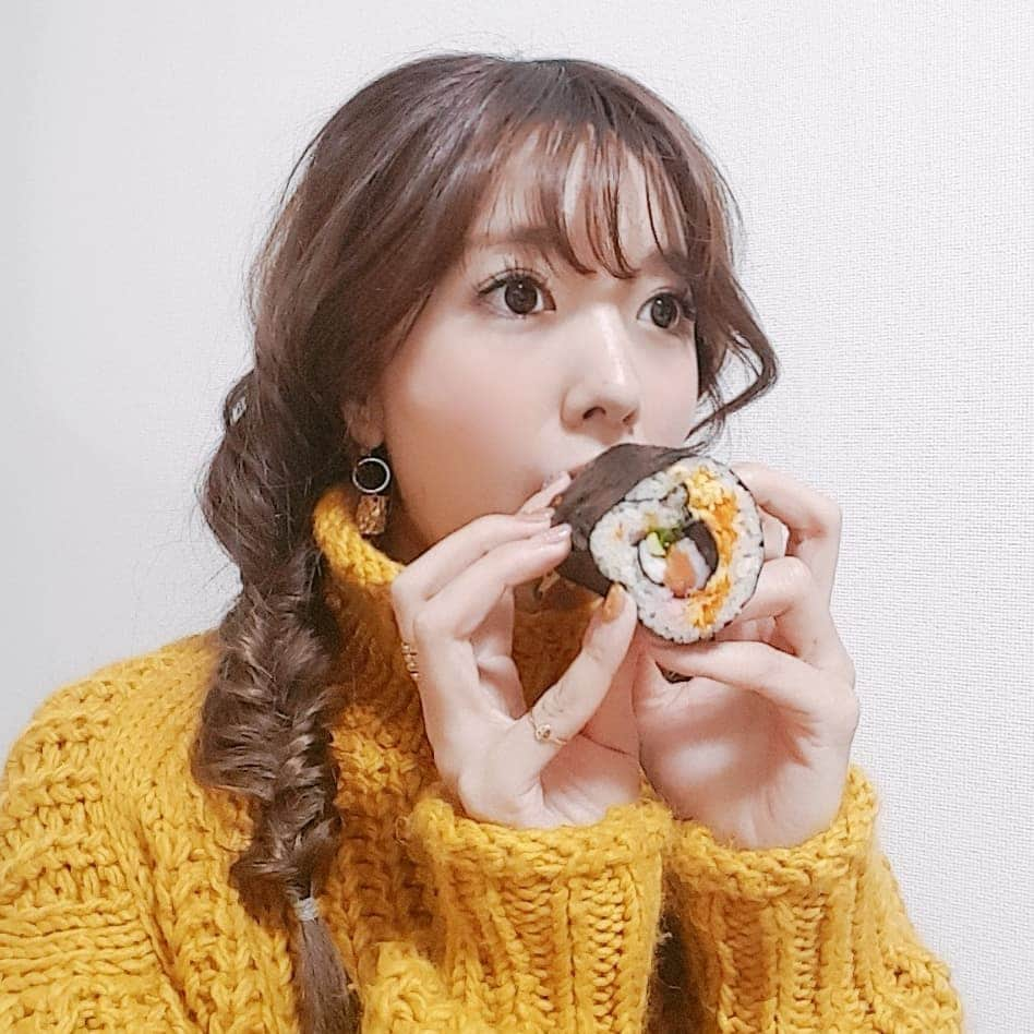 長江愛美さんのインスタグラム写真 - (長江愛美Instagram)「恵方巻👹🍣 #銀座 #鮨 #たじま #美味 #東北東 #節分 #👹 #恵方巻 #無言で食べる  #まなみんのご飯記録」2月3日 19時12分 - manamin.512