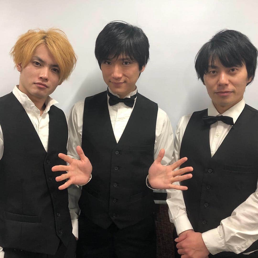 有馬芳彦のインスタグラム：「‪Rexy黒ドレ、嵐RUNメイキング、２日間の大阪イベントありがとうございました！楽しかったねぇ！！！楽しかったよ！！本当にありがとう😊‬ #大阪 #Rexy #イベント #黒服 #ドレッサー #女装 #鬼 #朧 #メイキング #上映 #がんこ #本店 #お好み焼き #ねぎ焼き #モダン焼き #串カツ #てっさ」