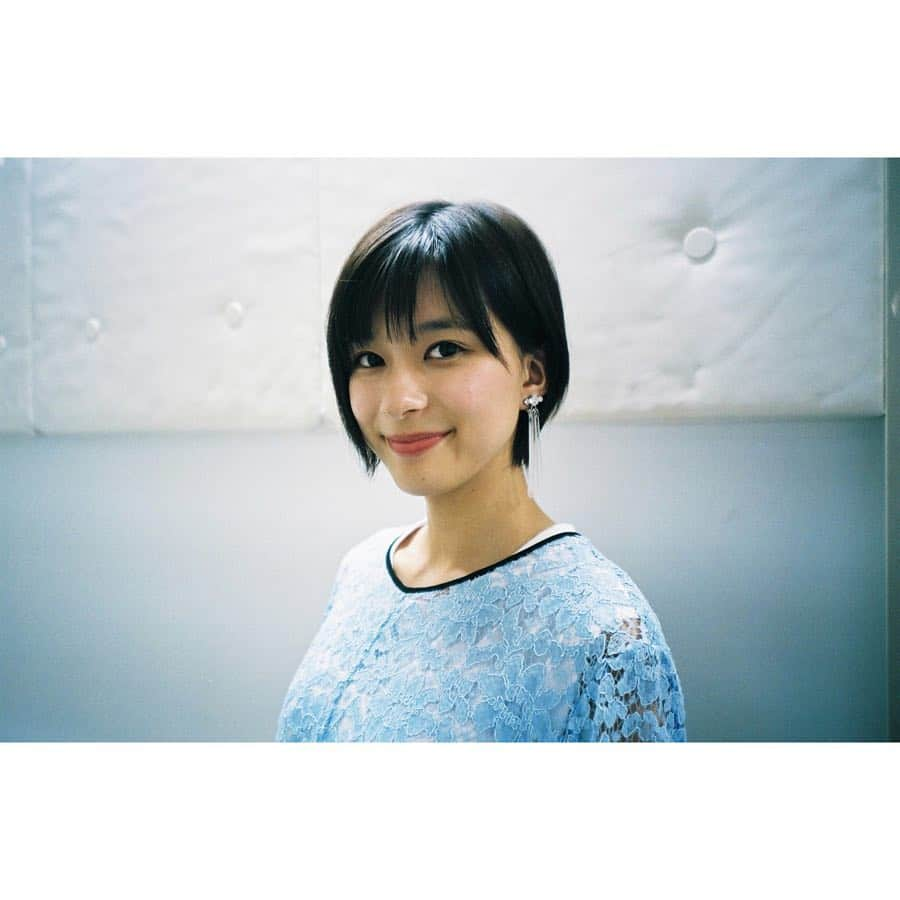 芳根京子さんのインスタグラム写真 - (芳根京子Instagram)「現像に、全然、行けてない。  #film  #婦人公論 #チェックしていただけました？」2月3日 20時35分 - yoshinekyoko