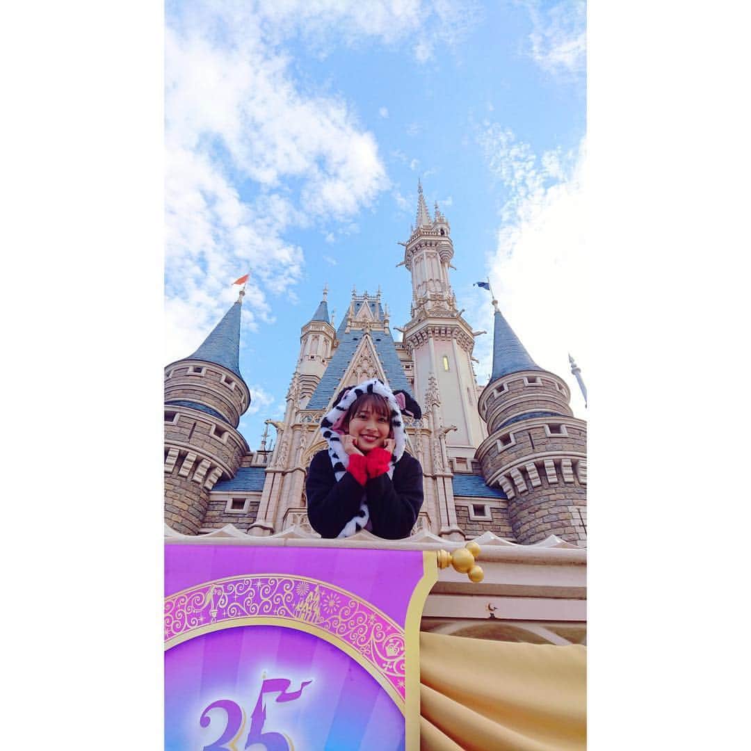山本里菜さんのインスタグラム写真 - (山本里菜Instagram)「お気に入りの写真💕 シンデレラ城を独り占めしちゃいました🙊✨ . . これも宮内さんに聞いたスポット☺️ #ディズニーランド」2月3日 20時41分 - rinayamamoto_0622