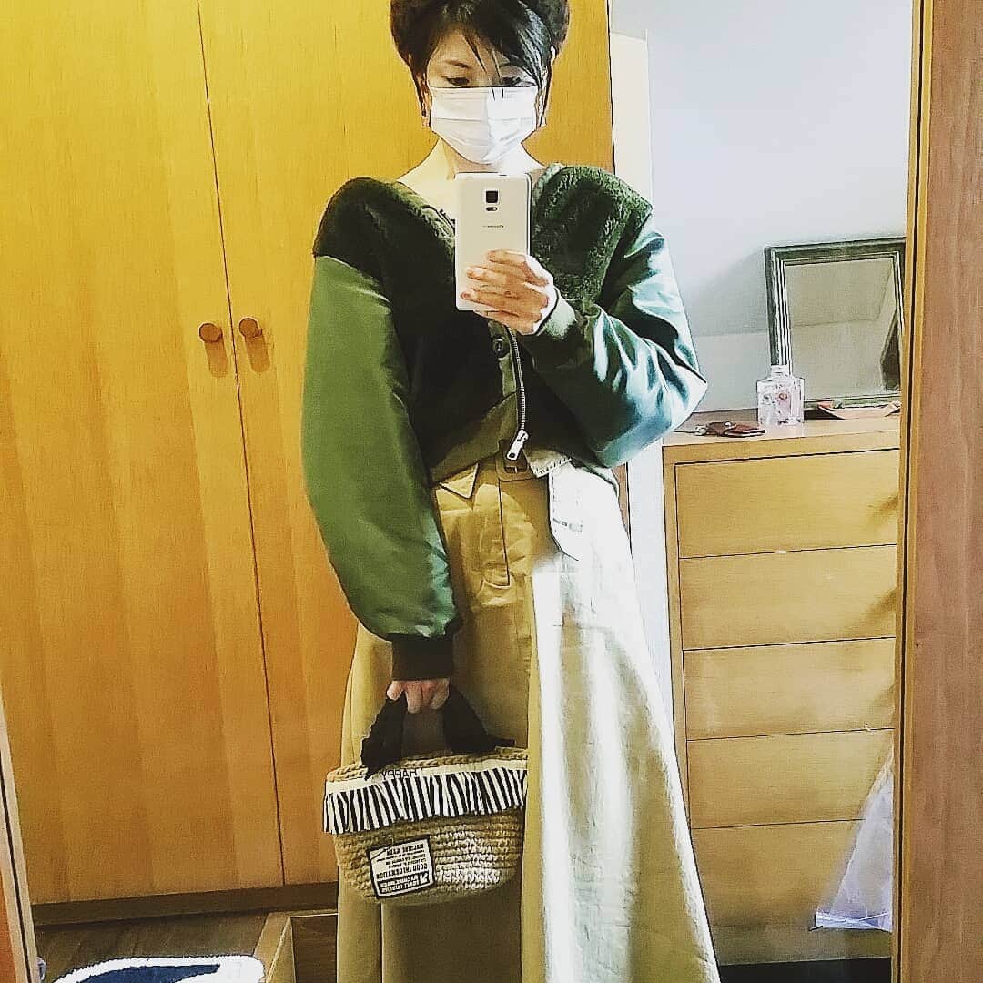 のインスタグラム：「今日は春の陽気なので、薄手のリメイクブルゾンでお出かけ✨💠 #grench #springday #春コーデ #remake #ブルゾン #favoriteclothing」