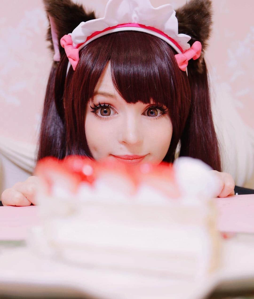 ソフィーさんのインスタグラム写真 - (ソフィーInstagram)「Will you share with me?  #twitchstreamer #peachmilky #chocola #nekopara #cosplay #nekoparacosplay」2月4日 8時09分 - peachmilky_