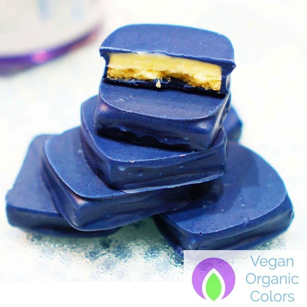 Vegan Organic Colorsのインスタグラム：「Blue chocolate coated cookie. From Icing to chocolate, Our Vegan Colors Colors everything. Blue is rare in nature, But Its something new! and ofcause you know Something blue. It's a great gift for wedding. #chocolate #chocolatecake #chocolates #chocolatelover #chocolatelab #chocolatechip #chocolatelovers #chocolatelabrador #chocolateaddict #chocolatebar #chocolatechipcookies #chocolatechips #chocolatefudge #chocolatepancakes #chocolatecoveredstrawberries #chocolatelove #chocolatemousse #chocolatelaboftheday #chocolatedonut #chocolatemilk #chocolateporn #chocolatecupcakes #ChocolateMen #chocolatebelga #chocolateganache #chocolatesauce #chocolatewasted #chocolatebrownie #chocolateicecream #chocolatecoveredoreos」