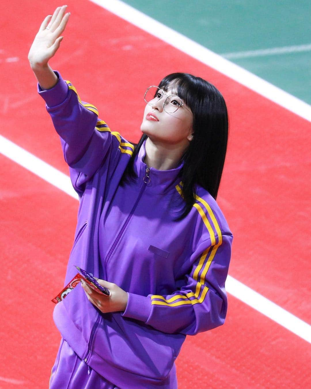 モモさんのインスタグラム写真 - (モモInstagram)「♡ [Fantaken] 190107 - ISAC 2019 - happy lunar new year eve! ❤️ #MOMO #트와이스 #모모 #平井もも #もも #TWICE © terpsichore」2月4日 15時31分 - momojype