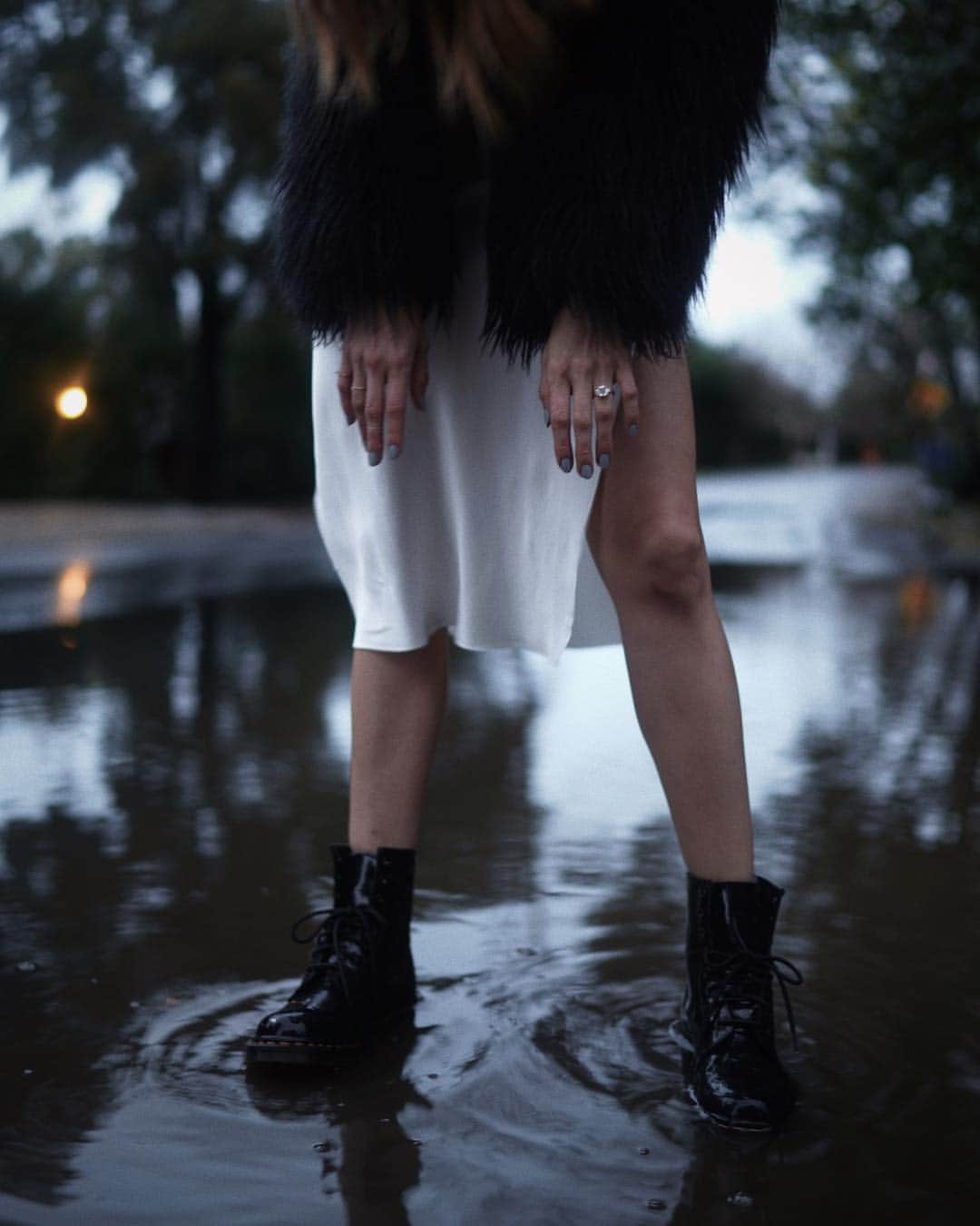 のインスタグラム：「it rained again.  it’s been pooling and puddling, tracing all the way down and settling into corners and exposing how uneven it all is.  it’s mirroring from itself up so I’m sending ripples through the illusion  and the tips of my hands wander for you in the loud gray, brushing like whispers over cold sheets  or dry streets.  so cautiously. almost still」