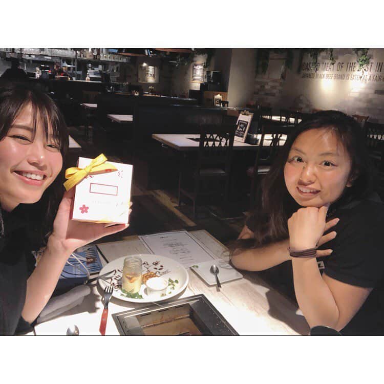 のインスタグラム：「先日桑井亜乃さんとご飯行ってきました😍！ ラグビーの話からいろんな話をして短い時間でしたが楽しかった❤️❤️❤️❤️素敵なお姉さまが増えました😅🙏🙏🙏嬉しい！ ラグビーも応援してます🙏 #桑井亜乃 さん #もう2月なのに #誕生日もお祝いしてくれた😭❤️ #ありがとうございました💓」