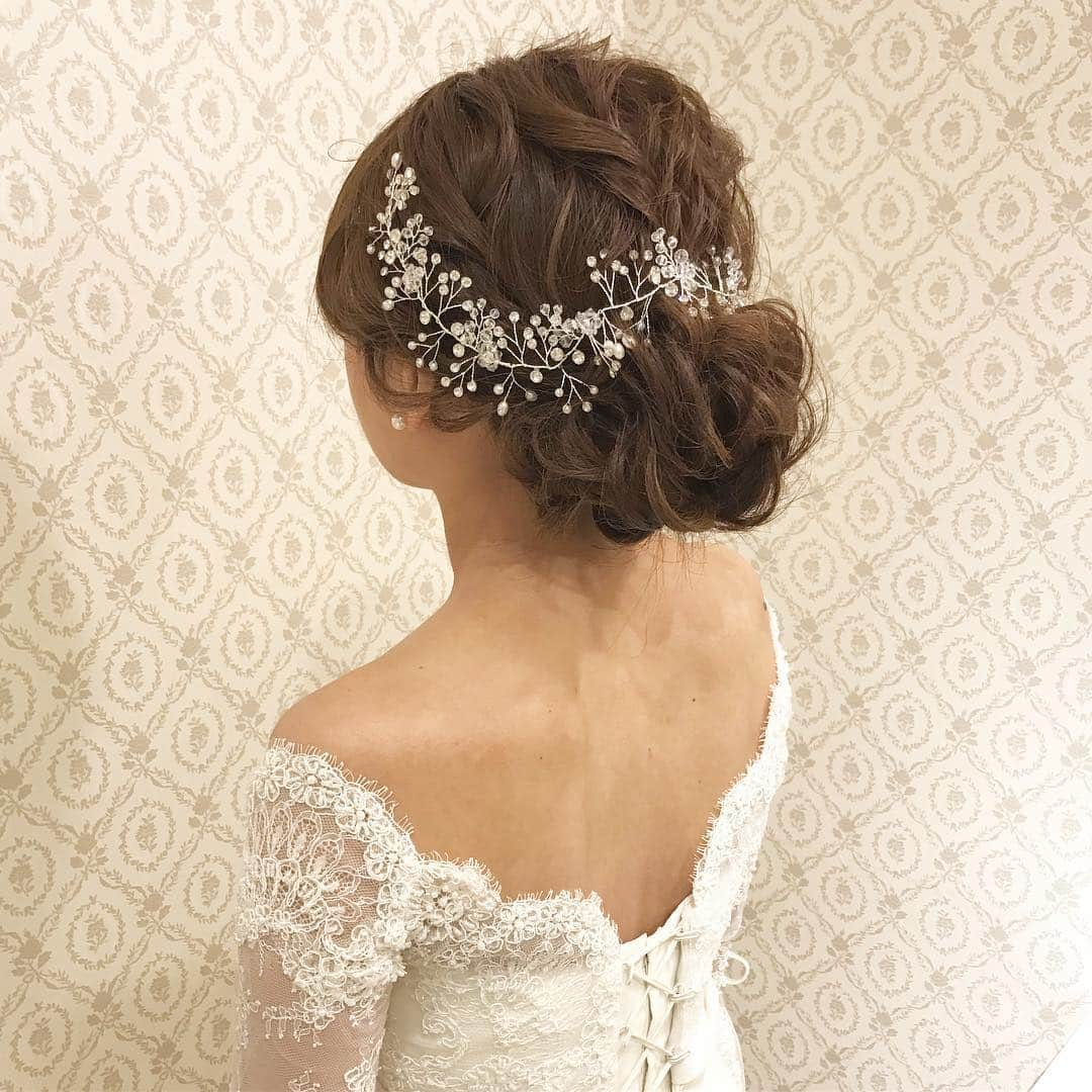 R.Y.K Vanilla Emuさんのインスタグラム写真 - (R.Y.K Vanilla EmuInstagram)「結婚式の前撮り 洋装ロケーション撮影 ゆるめのアップ #ヘアメイク#ヘアアレンジ #結婚式  #スタジオ撮影 #ヘア#2019春婚 #セットサロン #ヘアセット #アップスタイル  #プレ花嫁 #フォトウェディング #前撮り #結婚式ヘア #ロケーション撮影#結婚式準備 #ブライダルヘア #お呼ばれヘア#着物#着物ヘア#結婚準備#2018秋婚  #振袖 #花嫁ヘア#2018冬婚#成人式 #결혼식  #发型  #헤어스타일  #成人式ヘア#スタッフ募集」2月4日 18時59分 - ryky0101