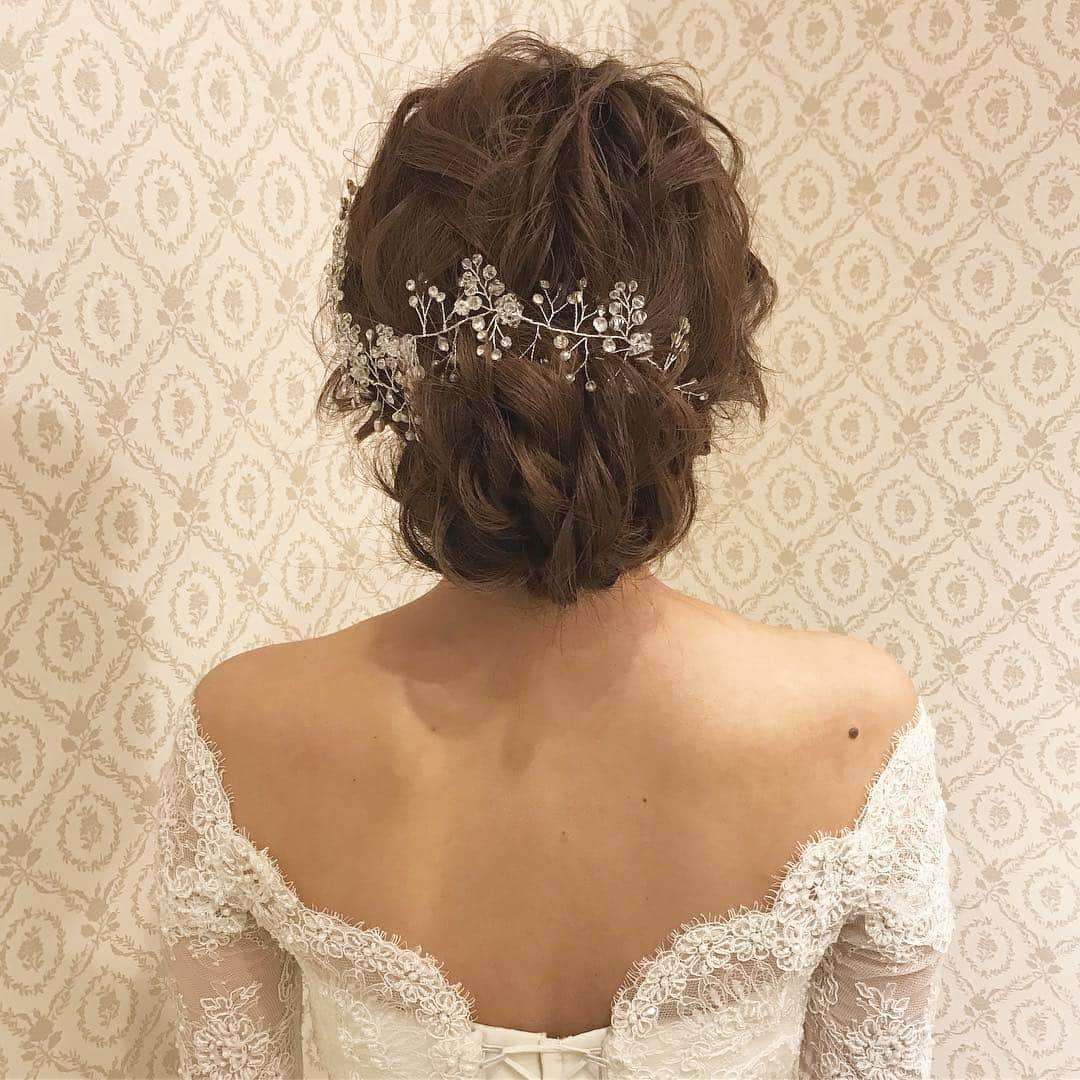 R.Y.K Vanilla Emuさんのインスタグラム写真 - (R.Y.K Vanilla EmuInstagram)「結婚式の前撮り 洋装ロケーション撮影 ゆるめのアップ #ヘアメイク#ヘアアレンジ #結婚式  #スタジオ撮影 #ヘア#2019春婚 #セットサロン #ヘアセット #アップスタイル  #プレ花嫁 #フォトウェディング #前撮り #結婚式ヘア #ロケーション撮影#結婚式準備 #ブライダルヘア #お呼ばれヘア#着物#着物ヘア#結婚準備#2018秋婚  #振袖 #花嫁ヘア#2018冬婚#成人式 #결혼식  #发型  #헤어스타일  #成人式ヘア#スタッフ募集」2月4日 18時59分 - ryky0101