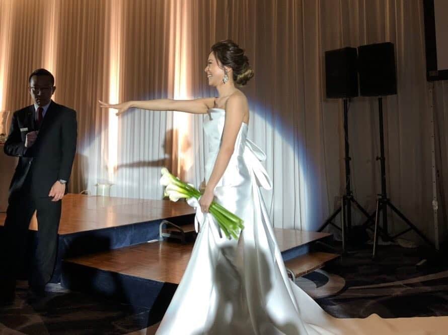 杉山美帆さんのインスタグラム写真 - (杉山美帆Instagram)「りーさん結婚おめでとうございます🥺💓 *  本当に！！綺麗だった…😭💓笑顔の絶えない素敵な披露宴でした🥺✨✨✨ * 幸せのお裾分けをありがとうございます🥺✨ *  #結婚式#披露宴#ウェディングドレス #ウェスティンホテル東京」2月4日 19時09分 - mih0_golf