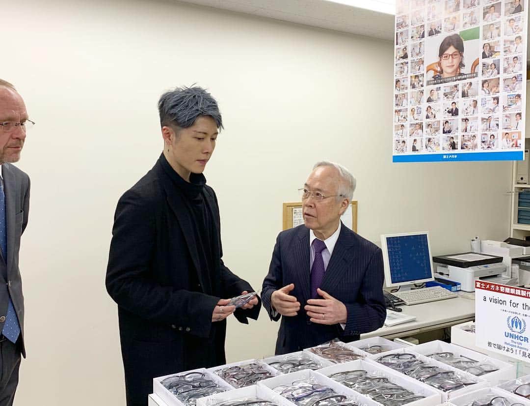 MIYAVI（石原貴雅）さんのインスタグラム写真 - (MIYAVI（石原貴雅）Instagram)「@miyavi_ishihara #札幌 にて #富士メガネ 金井昭雄 会長と初対面！ #UNHCR の活動について語りました。  #miyavi #金井昭雄 #withrefugees #Sapporo #FujiMegane」2月4日 20時10分 - miyavi_staff
