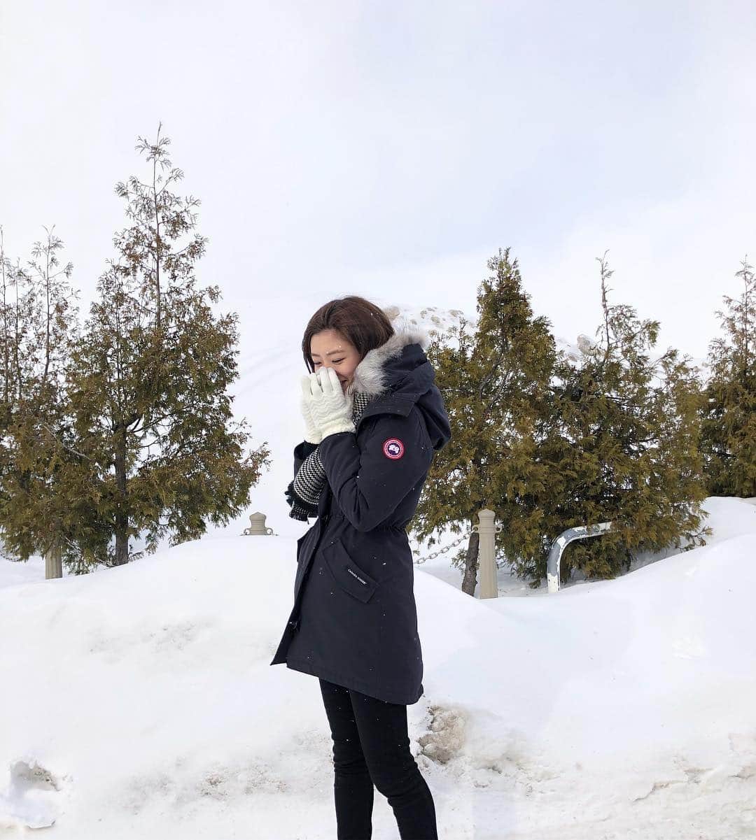 王子咲希(saki ouji)さんのインスタグラム写真 - (王子咲希(saki ouji)Instagram)「. 北海道☃️❄️ . 寒すぎてムートンと手袋を慌てて買った🤣w . #北海道#札幌#hokkaido#sapporo」2月4日 20時58分 - sakiouji