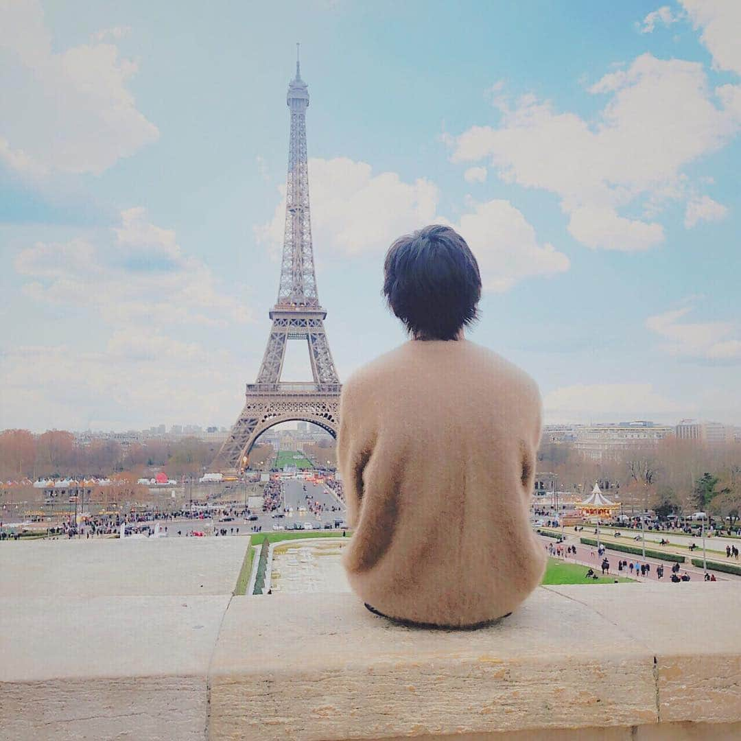 有本祐さんのインスタグラム写真 - (有本祐Instagram)「ヨーロッパの写真ちょくちょくあげてこうー。🇫🇷 ここからの眺めがきれいに撮れるんです👶🏻 ㅤㅤㅤㅤㅤㅤㅤㅤㅤㅤㅤㅤㅤㅤㅤ #背中がさみしいよ #エッフェル塔 #パリ #フランス #ヨーロッパ #旅女 #paris #france #ootd #likes #l4l #lfl #instagood #toureiffel」2月4日 22時22分 - arimochiworld