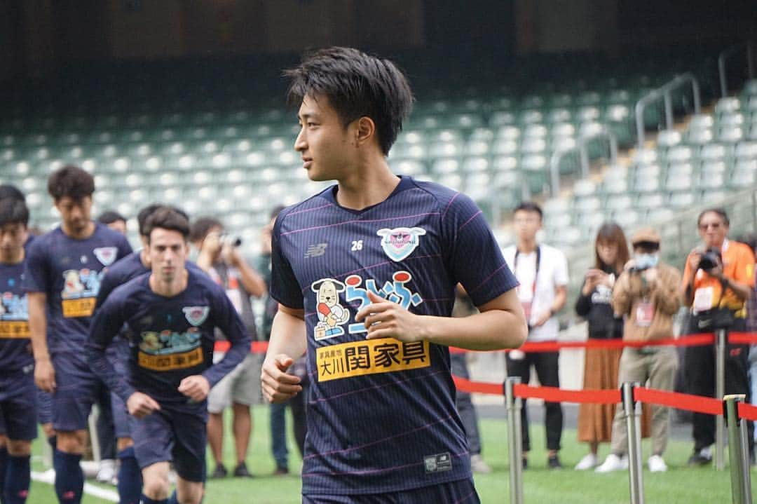 伊藤遼哉のインスタグラム：「First training session in Hong Kong.」