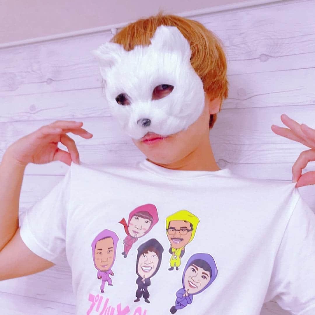 時椿サスケさんのインスタグラム写真 - (時椿サスケInstagram)「オリジナルグッズ締め切り間近です☆ Tシャツとボールペン！！！！ 今年の夏はこのTシャツでアゲアゲ海水浴！  https://muuu.com/videos/d010a859996c8ee2  #プリッとチャンネルの新作でーす #オリジナルグッズぜひぜひー #白と黒があるよ #どんぐりポロシャツ渡のイラスト忍者 #サスケとあごキングも #イエーーーーーーーーい」2月4日 22時40分 - zashiki_sasuke