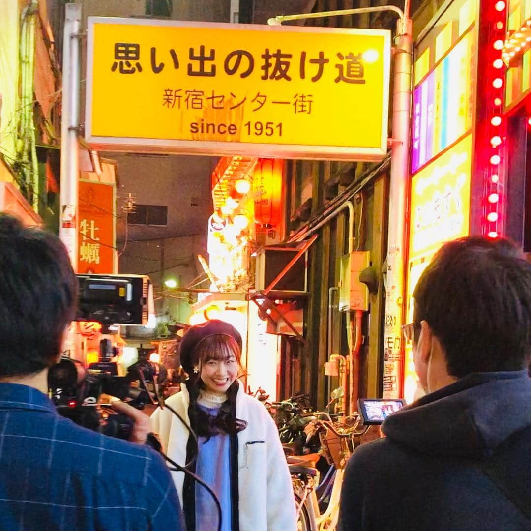 須田亜香里さんのインスタグラム写真 - (須田亜香里Instagram)「2月3日(日)テレビ朝日 屍派の皆さまの句会に潜入させていただきました。 素直とか自由とか実は一番表現しにくいものが屍派の俳句では特に必要不可欠で あの環境に俳句があるからこそ、失くさなくていいものを失くさずにすんだり、自分の在り方に悩んだりしながらも出逢うべき人に出逢える世界になると思った！ というか、あの場にあるべくして俳句があると言っても過言ではなさそうなほど。 北大路翼さんのサインとメッセージ入りの本いただきました^^ とても勉強になりました。ありがとうございました☺️ #exd44 #屍派 #俳句  #新宿歌舞伎町」2月5日 0時49分 - akarisuda