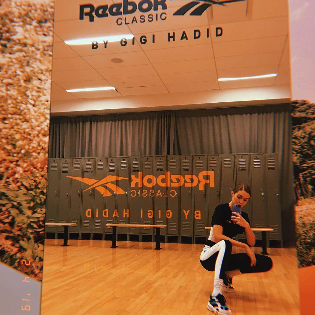 ジジ・ハディッドさんのインスタグラム写真 - (ジジ・ハディッドInstagram)「TODAY launching #REEBOKxGIGI 🧡🏐 my heart is so full. Big thanks to everyone at @wearedream Dream Charter School for having us ! To all the students who joined- you girls KILLED it and I hope volleyball continues to be something that inspires you and brings you joy !! Thank you to my @reebok family and my high school coaches @awexla @carlos.gray9 for a perfect day of play🏐」2月5日 6時22分 - gigihadid