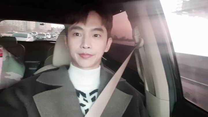 のインスタグラム：「. 새해 복 많이 받으세용♡ 해피 설날 !!!」