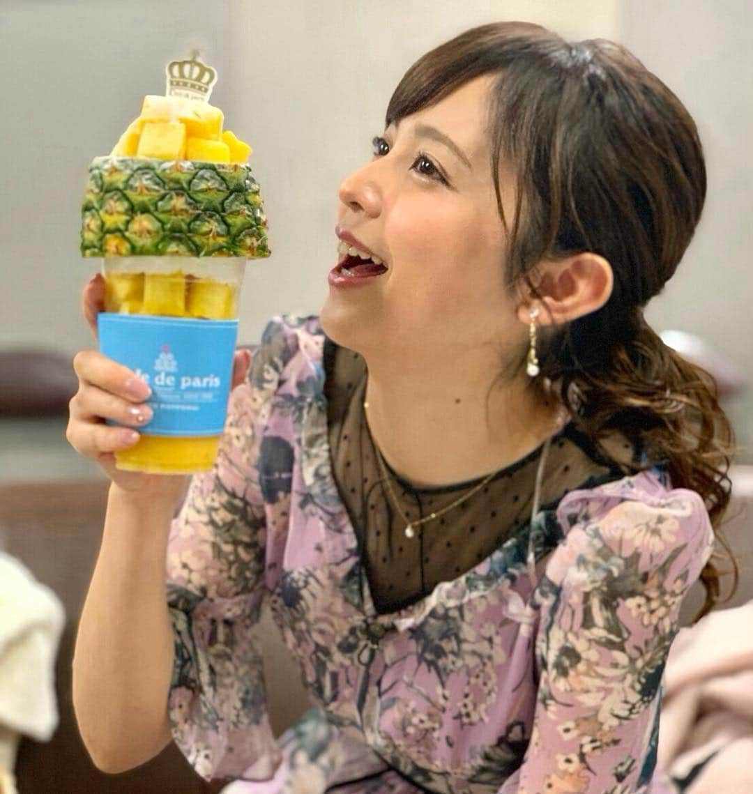 久慈暁子さんのインスタグラム写真 - (久慈暁子Instagram)「* 今日のイマドキで紹介した パイナップルを半分使った パイナップルボンボン🍍 いちご1パックを使った ストロベリーボンボン🍓 生クリームもカロリー控えめで 美味しかったです🍦 * 生田さんがインスタを はじめました🤤 @ryusei_ikuta * #パイナップル #🍍 #ストロベリー #🍓 #生田竜聖 アナ #酒主義久 アナ #めざましテレビ」2月5日 20時04分 - kuji_akiko