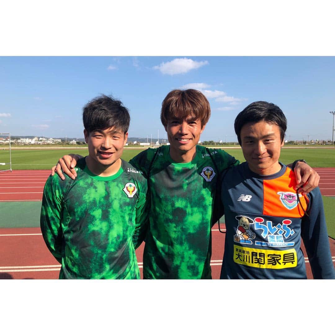 小池純輝さんのインスタグラム写真 - (小池純輝Instagram)「. 安在兄弟と📸 この3ショットはなかなかですね。笑 #jleague #jリーグ #soccer #football #football⚽ #サッカー #フットボール #サガン鳥栖 #東京ヴェルディ #tokyoverdy #verdy #verdyfamily #tokyo #安在和樹 #安在達弥 #兄弟 #小池純輝 #⚽️」2月5日 20時01分 - junki_koike