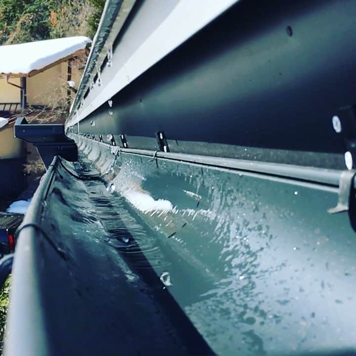 のインスタグラム：「ひたすら雪どけスローモーション。  #閃き堂」
