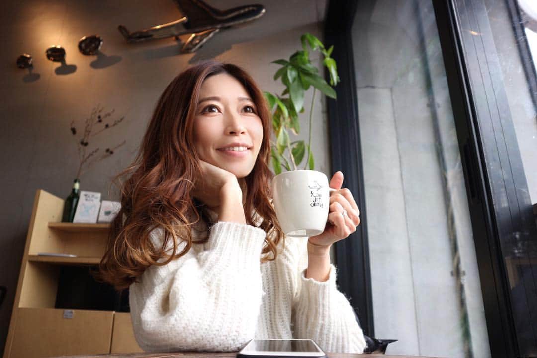 RENA さんのインスタグラム写真 - (RENA Instagram)「cafe好き☕️ ． Coffee holic;) . . . #coffee #cafe #favorite #lunch #delicious #yummy #tokyo #カフェ #コーヒー #カフェイン中毒 #お気に入り #ランチ #パン好き #休日 #オトナ女子」2月5日 14時28分 - rena_flare