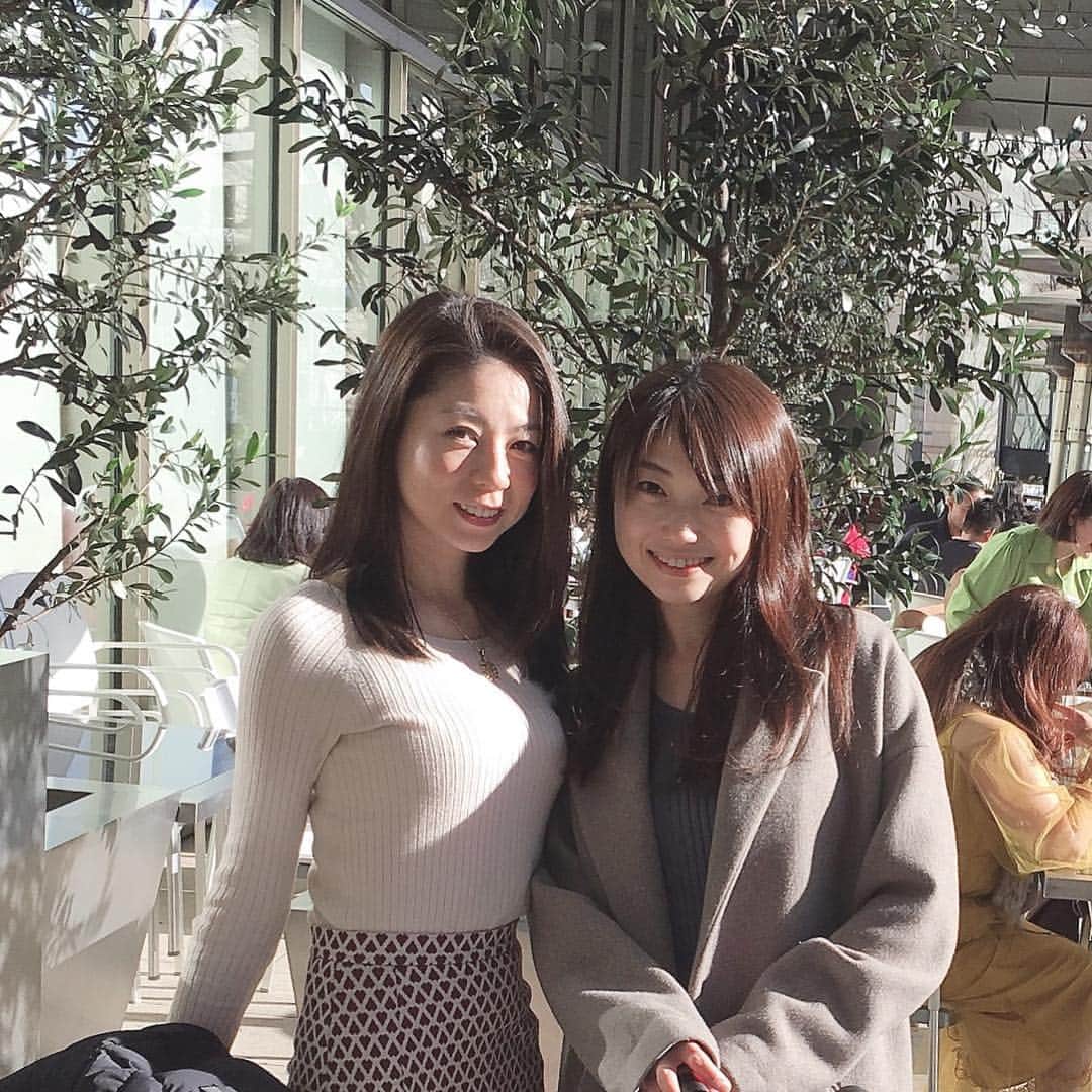 澤口麻理のインスタグラム：「✨真美ちゃん✨いつも内面から何か素敵なものが滲み出ている…✨🧚‍♂️🌈🥰」