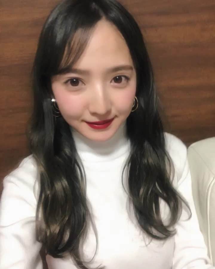 のインスタグラム：「祝大家新年快乐㊗️❤️💞 🐗🎍万事如意 恭喜发财  中国では新年！！春節ということで、新年の挨拶な中国語を話してみたよ！ 発音まだまだですが🌸  #新年快乐 #过年 #新年快樂 #春節 #中国語  #中国語勉強中 #天津 #観光大使 #アイメイ」