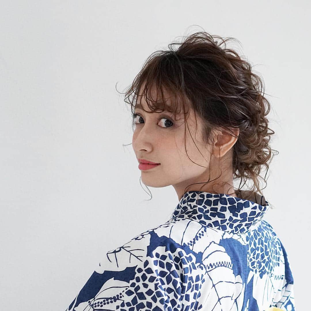 溝口和也のインスタグラム：「撮影  このヘアは、アイメディアの、アップ本にやり方も載ってるのでみてみてくださーい🙋‍♂️ nico...高田馬場  溝口和也✂️✨🌞 tel 03-6279-1245✨  #hair#hairset#hairarrange#ヘアセット#ヘアアレンジ#結婚式ヘア#編み込み#wedding#ウエディング#アレンジ#fashion#braid#ヘアアレンジやり方#hairstyle#arrange#데일리룩#스타일링#일본#japan#東京#发型#ヘアカラー#グラデーションカラー#モデル#撮影 #ヘアアレンジ動画#fashion#instafashion#bob #updo」