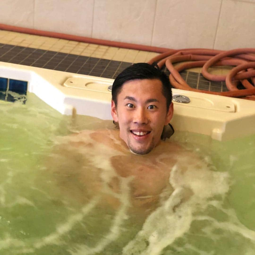 中田翔さんのインスタグラム写真 - (中田翔Instagram)「今日も練習終わりました！！ 今日は、最後交代浴でクールダウン 可愛いりょう多めです笑 最後はちょりさん！！いつも、場の雰囲気を和らげてくれる優しい先輩です！！ #ひちょり#中田#石川#西村#上沢」2月6日 8時36分 - shonakata_official