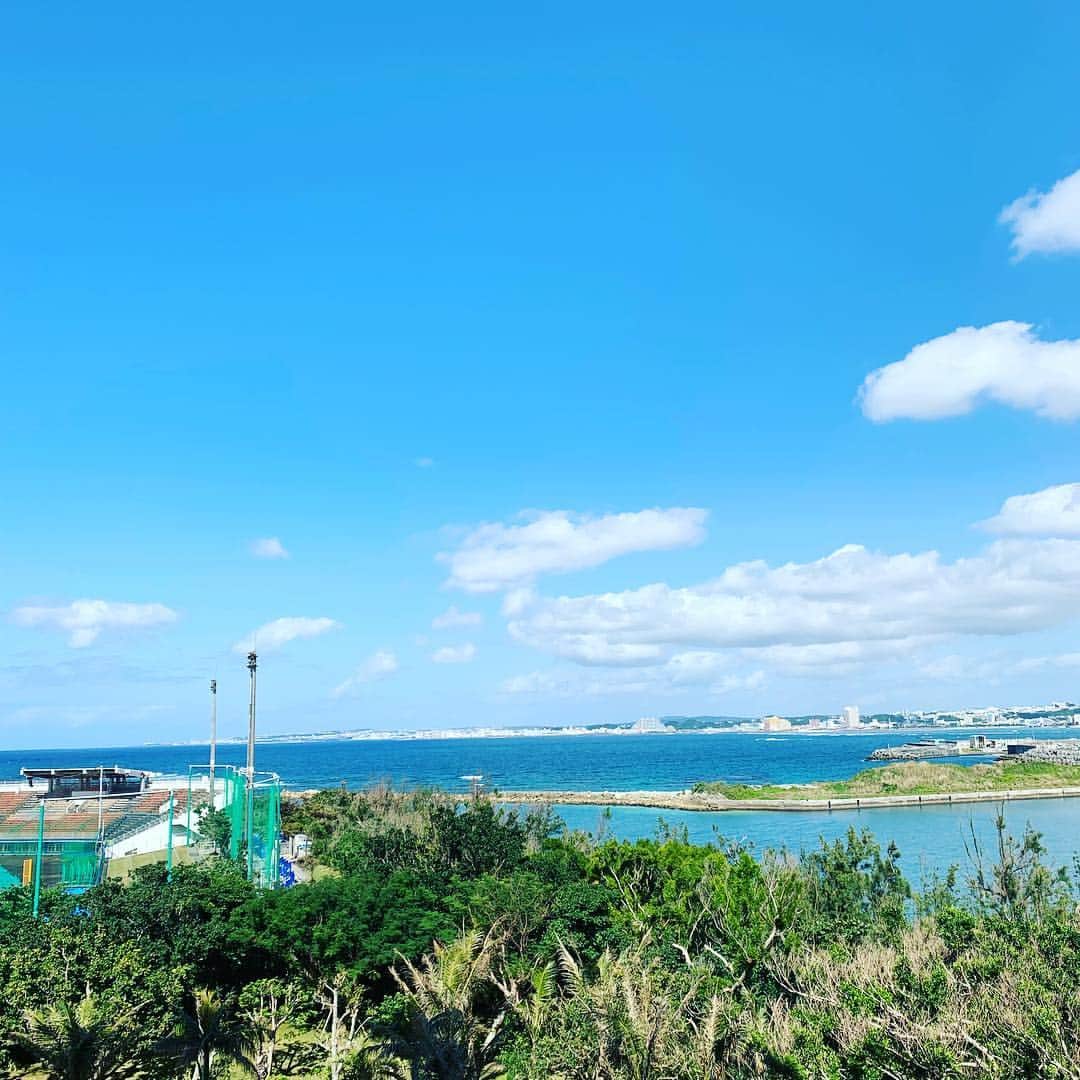 阪口皓亮のインスタグラム：「良き天気  #春季キャンプ #沖縄」