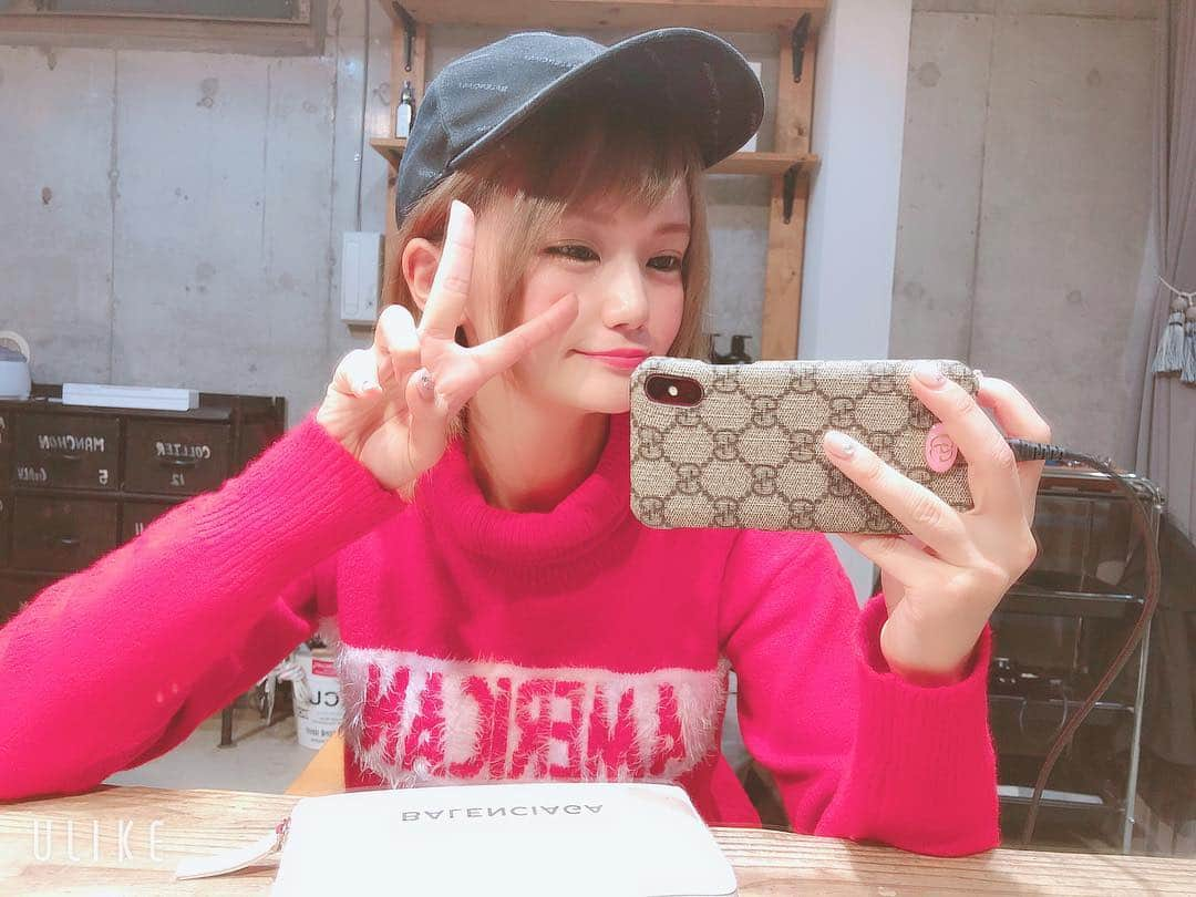 みもれもんさんのインスタグラム写真 - (みもれもんInstagram)「▶️after🙋‍♀️✨ 眉毛も染めれるなんて知らなかった。 脱色！！ ・ ・ #ヘアー #ヘアアレンジ #ヘアスタイル #金髪ショート #ミルクティーベージュ#外国人カラー #ブリーチカラー #hear #ショート女子  #中目黒 #サロモ」2月6日 18時57分 - mimore_mon0929