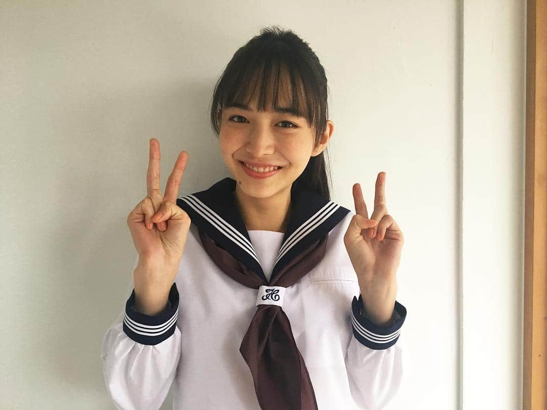 井桁弘恵さんのインスタグラム写真 - (井桁弘恵Instagram)「ㅤㅤㅤㅤㅤㅤㅤㅤㅤㅤㅤㅤㅤ お知らせ遅くなりましたが、 発売中の「MORE」3月号に 載せていただいています❤︎ 今回はメイクのページに。 メイクの基礎から丁寧に説明されていて、 わたし自身も撮影しながらすっごく勉強になりました。 ㅤㅤㅤㅤㅤㅤㅤㅤㅤㅤㅤㅤㅤ ぜひ、チェックしてくださいね☺︎ そして写真の通り、セーラー服着てます☺️ MOREでセーラー服着るとは想像してなかったので、 すごくドキドキでした✌️」2月6日 21時57分 - igetahiroe23