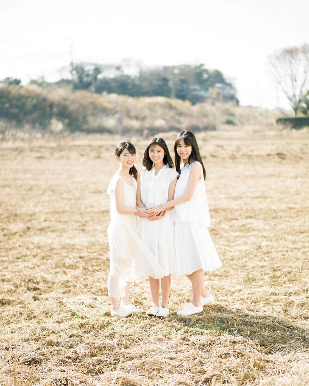 週刊少年マガジンのインスタグラム：「2月6日発売の「週刊少年マガジン」10号に、#乃木坂46 ４期生 #遠藤さくら #賀喜遥香 #筒井あやめ 初登場！﻿ ﻿ ﻿ ﻿ 昨年末のお見立て会を経て、#乃木坂46 ４期生に加入した週マガ大注目の３人を撮り下ろし！ これからの乃木坂46の変化は、彼女たちから始まるかもしれない。﻿ ﻿ ﻿ ﻿ 撮影／細居幸次郎﻿ スタイリング／優哉﻿ ヘアメイク／田村直子・住本彩・スミホシナ﻿ デザイン／坂上和也(banjo)﻿」