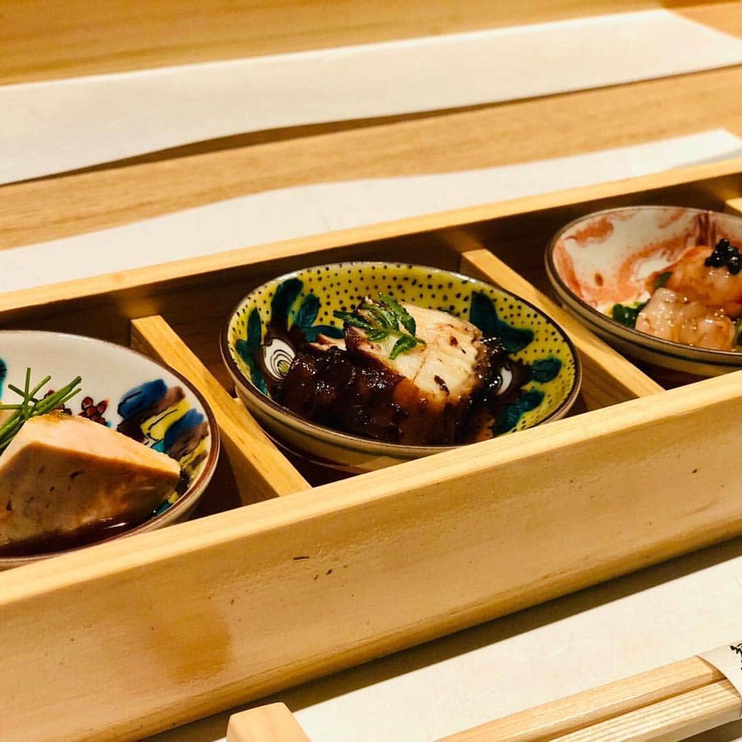 伊藤裕子さんのインスタグラム写真 - (伊藤裕子Instagram)「店主の響さんと😊 20年前からのお付き合い。 20年前からいつも美味しいものを沢山作って貰った。 あの頃から変わらず、響の料理には優しさがある。 #ほっこり #仕事終わりでいつも食べに行ってた頃からのお付き合い #色々夢を語りあった時代 #自分の夢をカタチにする男 #五本木響 #またすぐ行く」2月7日 9時41分 - yukoito_official