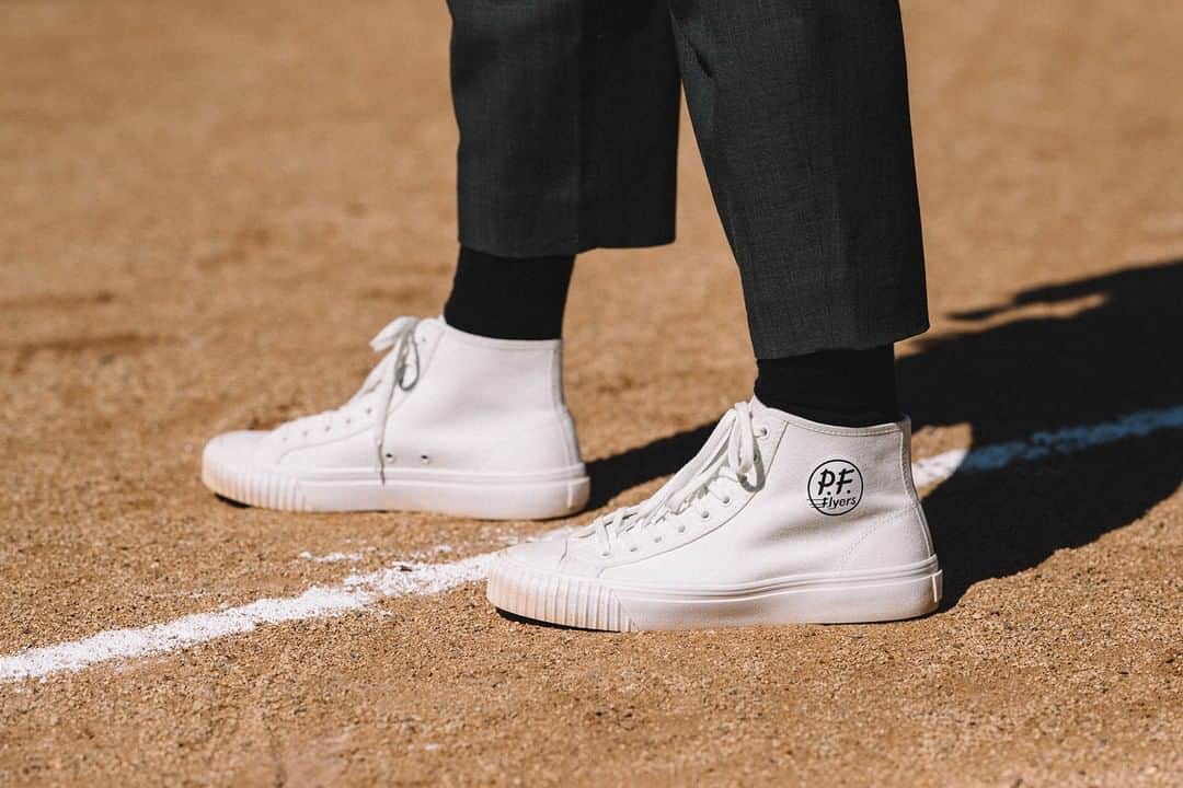 PFフライヤーズのインスタグラム：「#NEWARRIVAL | Make waves in the new Center sea salt.」