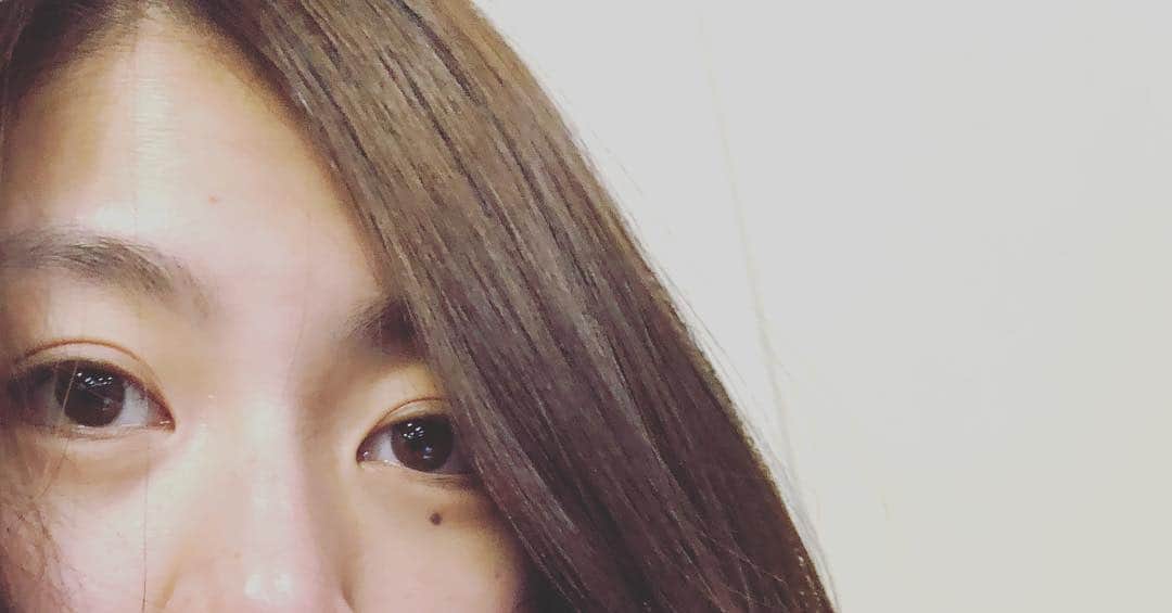 のインスタグラム：「ゾンビ🧟‍♂️との不倫に疲れてきた、公美ちゃん‼️アダ名は、姐さん🙍🏻‍♀️😊 #瀧内公美  #ゾンビが来たから人生見つめ直した件」