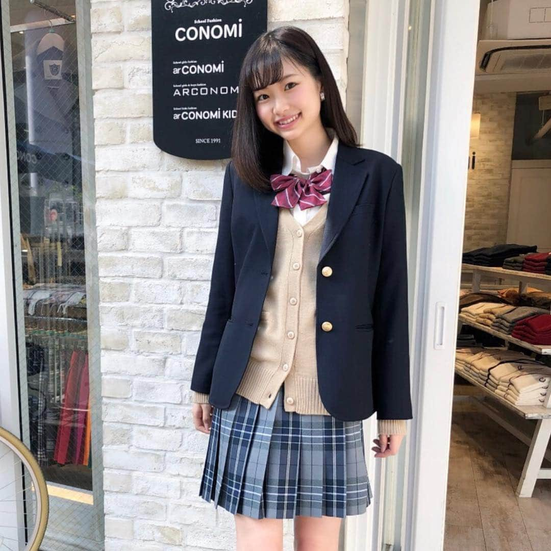 制服専門店CONOMiさんのインスタグラム写真 - (制服専門店CONOMiInstagram)「﻿ ﻿ お知らせ📣🌸🌸﻿ ﻿ CONOMi 大阪梅田 HEP FIVE店が﻿ 2月9日オープンします❣️❣️❣️﻿ ﻿ ﻿ ﻿ 営業時間は11:00〜21:00﻿ ﻿ ﻿ HEPの6階です😊💓﻿ ﻿ ﻿ 住所は﻿ 大阪府大阪市北区角田町5-15 HEP FIVE 6F﻿ TEL☎️→06-6366-3980﻿ ﻿ ﻿ とてもアクセスしやすく﻿ 気楽に立ち寄れる場所なので﻿ 是非お待ちしております☺️❤️﻿ ﻿ ﻿ アクセス情報は﻿ 写真スクロールしてみてください♪﻿ ﻿ ﻿ #HEP#大阪#梅田#関西﻿#school #制服#お洒落#写真#photo#カメラ#fashion#code#スカート#skirt#ローファー#可愛い#asiangirls#高校生#jk#学校#セーラー服#被写体#shopping#교복#아이돌#모델#sailorsuit#撮影#ポートレート」2月7日 11時22分 - conomi_official