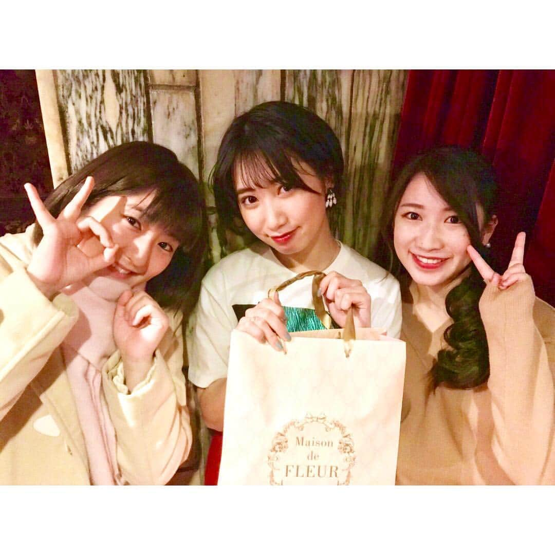 加藤一華さんのインスタグラム写真 - (加藤一華Instagram)「. #上野優華 ちゃんのツアー初日、#好きな人はあなただった バースデースペシャル公演にお邪魔してきました🎤 新アルバムの曲素敵すぎてときめいた😳💗沢山聴こう☺️✨ そして21歳のお誕生日おめでとう🎂 . 優華は去年の私の誕生日にボンボンTVの動画にも出てくれてます(  ˇᴗˇ)｡o* . ▼優華の新曲「好きな人」 ぜひ聴いてみてね👏 https://youtu.be/PtQDBL5rGRk」2月8日 14時12分 - ichika_kato