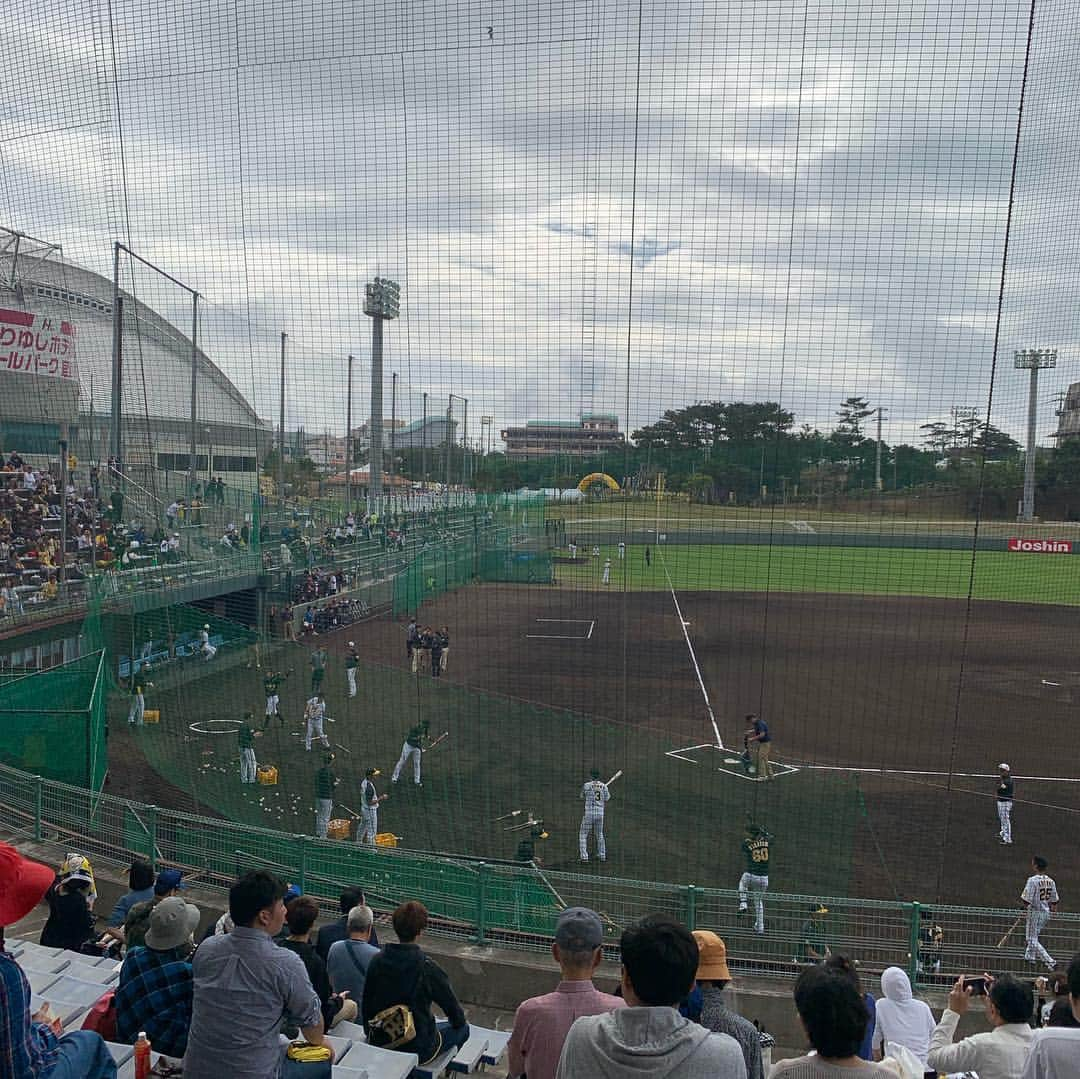 渡部建さんのインスタグラム写真 - (渡部建Instagram)「阪神キャンプ取材させていただきました！ 3月3日にテレビ大阪の「アンジャッシュ渡部の猛虎突撃スペシャル」（午前11時55分～）です！  #福留孝介 #糸原健斗 #藤浪晋太郎 #近本光司 #矢野監督 #阪神タイガース #宜野座キャンプ」2月8日 11時21分 - watabeken