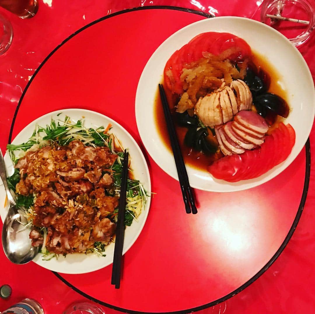 松谷ヒロキのインスタグラム：「中華中華中華〜！ 部活の合宿くらいの量が出て来ました！美味しかったー！  Chinese chinese Chinese ~! The eating champion amount came out! It was delicious!  #円スタグラム #art #lights  #food #iPhone7plus #focus #cool #kawaii #japanese #comedian #tokyo #japan #love #instagood #instalike #webstagram #follow #followme #followforfollow #写真 #アート」