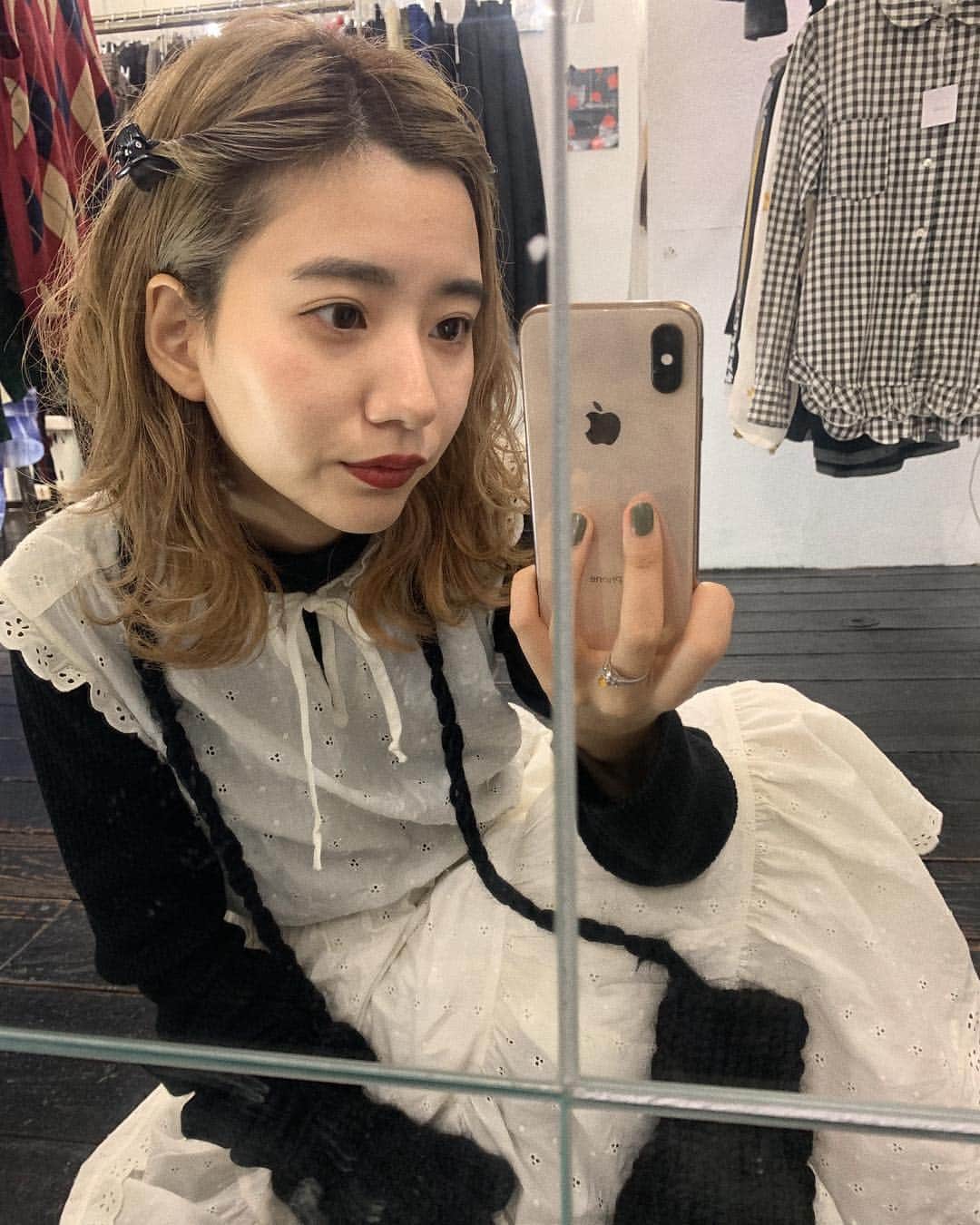 藤田日和のインスタグラム：「. コットンスカートとワンピース 近々大阪店大量入荷致します、 このワンピースもサンニブで買ったよ👨🏻‍🦲」