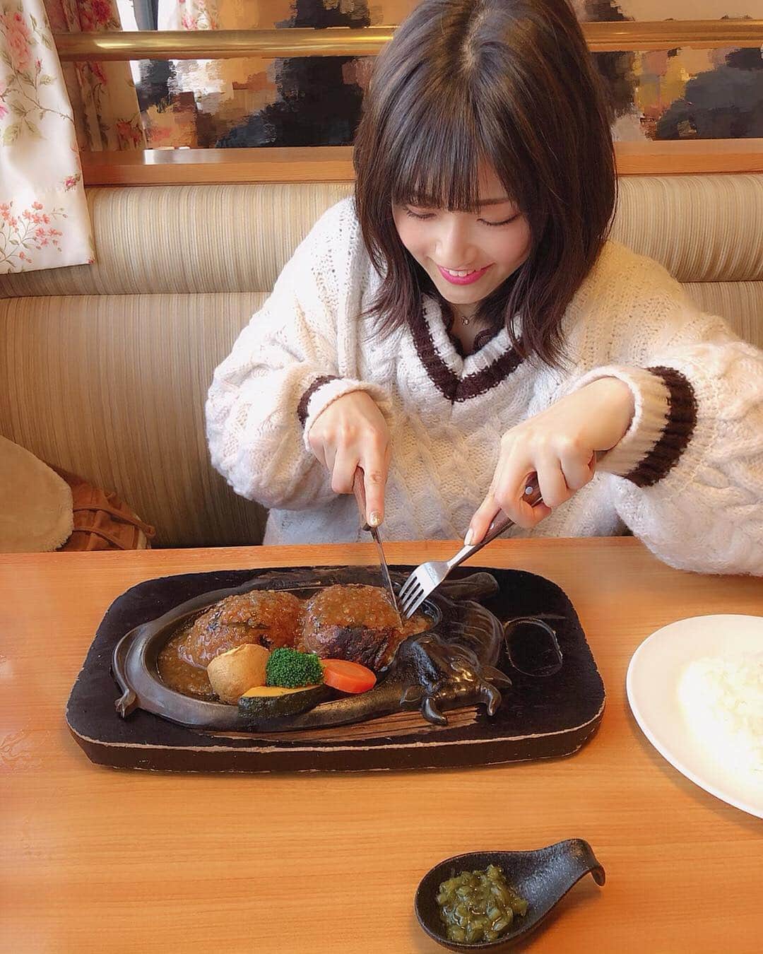 朝日花奈さんのインスタグラム写真 - (朝日花奈Instagram)「#静岡 #静岡グルメ #さわやか #さわやかハンバーグ #日本一美味しい #ハンバーグ #肉食系女子」2月8日 23時33分 - a_kana0713