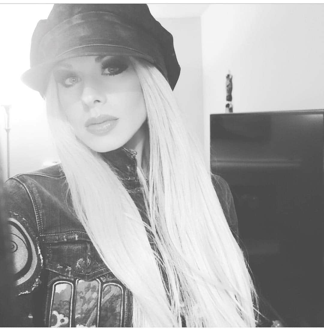 オリアンティさんのインスタグラム写真 - (オリアンティInstagram)「Heading out 🦉 .. my fav hat by @mrgunnerfoxx」2月8日 15時41分 - iamorianthi