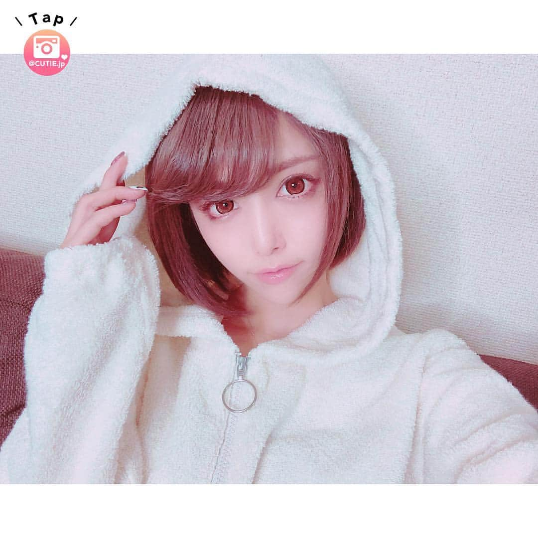 ❤️cutie.jp❤️【キューピー】さんのインスタグラム写真 - (❤️cutie.jp❤️【キューピー】Instagram)「* 今回ご紹介させて頂きますのは かわみルームウェアの欲張りまとめセット✨ * 日本のタオルといえば今治タオル❗️❗️ * その素材をふんだんに使ったルームウェアや シルクのナイトドレスが今美人たちの間で話題に😍💕 * 1枚目 サキ吉さん＜@sakikichi1201＞ めちゃめちゃ綺麗✨ * 2枚目 ライカさん＜@rairairaika＞ ラフなのに色気が凄い💕 * 3枚目 長谷川唯さん＜@yuihasegawa＞ スタイル良すぎ💃🏼 * 4枚目 佐山 彩香さん＜@ayaka_sayama＞ 可愛すぎ🥰 * 5枚目 amiさん＜@amikuma1219＞ ドレス似合いすぎ💋 * 6枚目 Hanaさん＜@hana.nyanya＞ ウェア似合いすぎ😘 * 7枚目 MEGUMIさん＜@megumi_japan_＞ デザイナー綺麗すぎ💖 * そう❗️ * ナイトドレスも今治ウェアも 7枚目のMEGUMIさんが生地開発からデザインまで行われています😎 * そりゃこんな美人が作ったものは * 同じ美人たちの間で人気でますよ🥺💕 * 皆様 ドレスもウェアもとてもお似合いなお写真、 誠にありがとうございました✨ ＿＿＿＿＿＿＿＿＿＿＿＿＿＿＿＿ ◆◇◆◇◆◇◆◇◆◇◆◇◆◇◆◇ ￣￣￣￣￣￣￣￣￣￣￣￣￣￣￣￣ 紹介をご希望の方は 投稿の写真へのタグ(@cutie.jp) と #キューティー のタグ付けをお願い致します💗💗 ＿＿＿＿＿＿＿＿＿＿＿＿＿＿＿＿ ◆◇◆◇◆◇◆◇◆◇◆◇◆◇◆◇ ￣￣￣￣￣￣￣￣￣￣￣￣￣￣￣￣ @sakikichi1201 @rairairaika @yuihasegawa @ayaka_sayama @amikuma1219 @hana.nyanya @megumi_japan_ @megumi_japan_2 #美女 #美人 #キレイ #透明感 #モデル #綺麗 #今治 #今治タオル #ルームウェア #ドレス #ナイトドレス #タオル #シルク #ふわふわ #バスタオル #コラボ #グローバル #make #makeup #キューティー #cute #cutie #kawaii #fashion #beauty」2月8日 15時55分 - cutie.jp