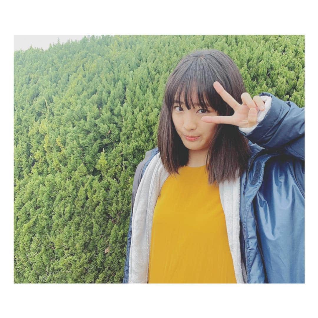 大友花恋さんのインスタグラム写真 - (大友花恋Instagram)「これでもかっ！ってくらい、 一日中笑ってました。 いつもの大好きなスタッフの皆様、皆様と呼吸するように自然な雰囲気で進む雑誌の撮影は何だかいい気持ちです🕊🍃」2月8日 17時20分 - karen_otomo