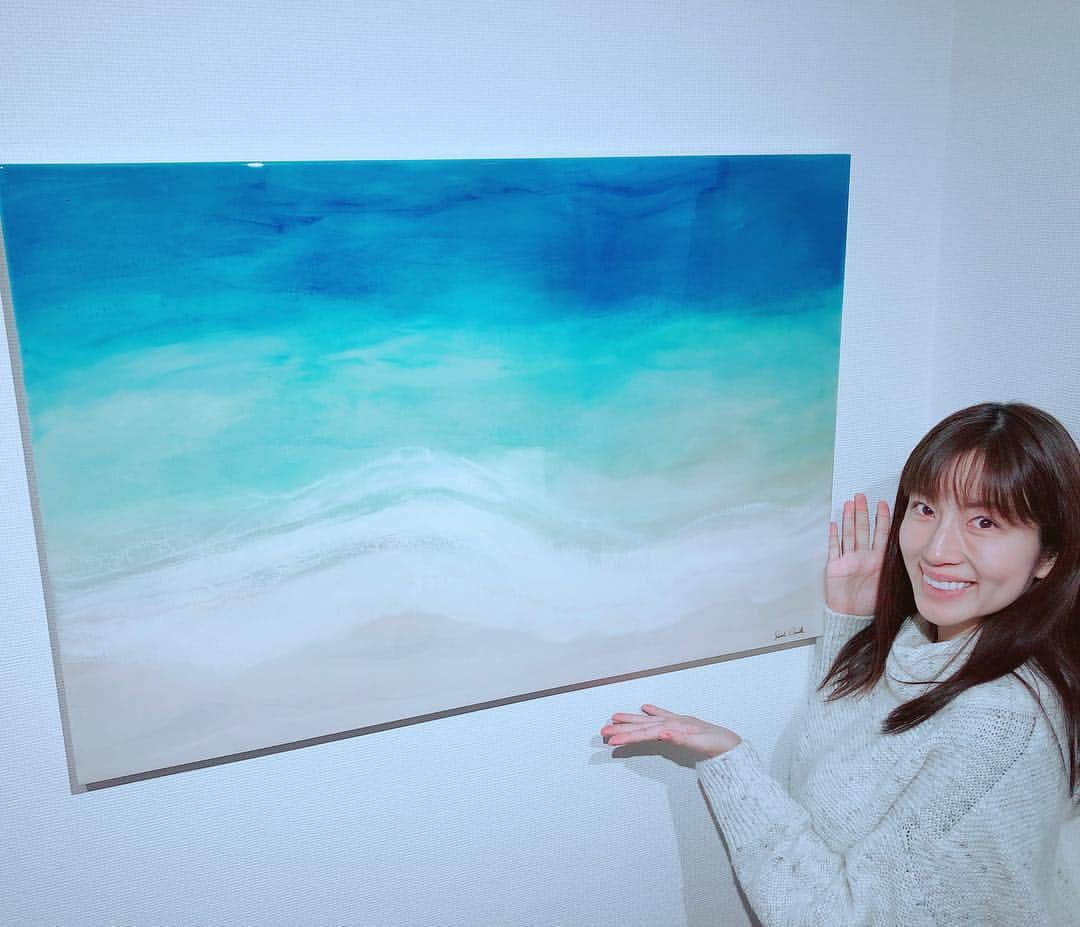 庄司ゆうこさんのインスタグラム写真 - (庄司ゆうこInstagram)「ハワイで買った絵が自宅に届きましたぁ✨🤗海大好きだから嬉しいなぁー❤️ちなみにもう一つ絵が届くみたい🤣笑 自分じゃ絶対に買わない😂笑笑 三枚目はジュッピーとランチ✨✨ お祝いしてくれました(^^) 心のこもったお手紙とキャンドルもらったよー🤗私も何とかこじらせ女子脱出したので、ジュッピーに色々アドバイスしてました。笑 次はジュッピーのハッピー報告を楽しみにお待ちしてます💕 #絵#サラカードル#ハワイで購入#旦那さんの趣味#部屋が一気に#明るくなった#ジュッピー#お祝い#ありがとう#コスメキッチンアダプテーション#妊婦に優しい#カフェ#恵比寿ランチ」2月8日 23時50分 - yuko.shoji