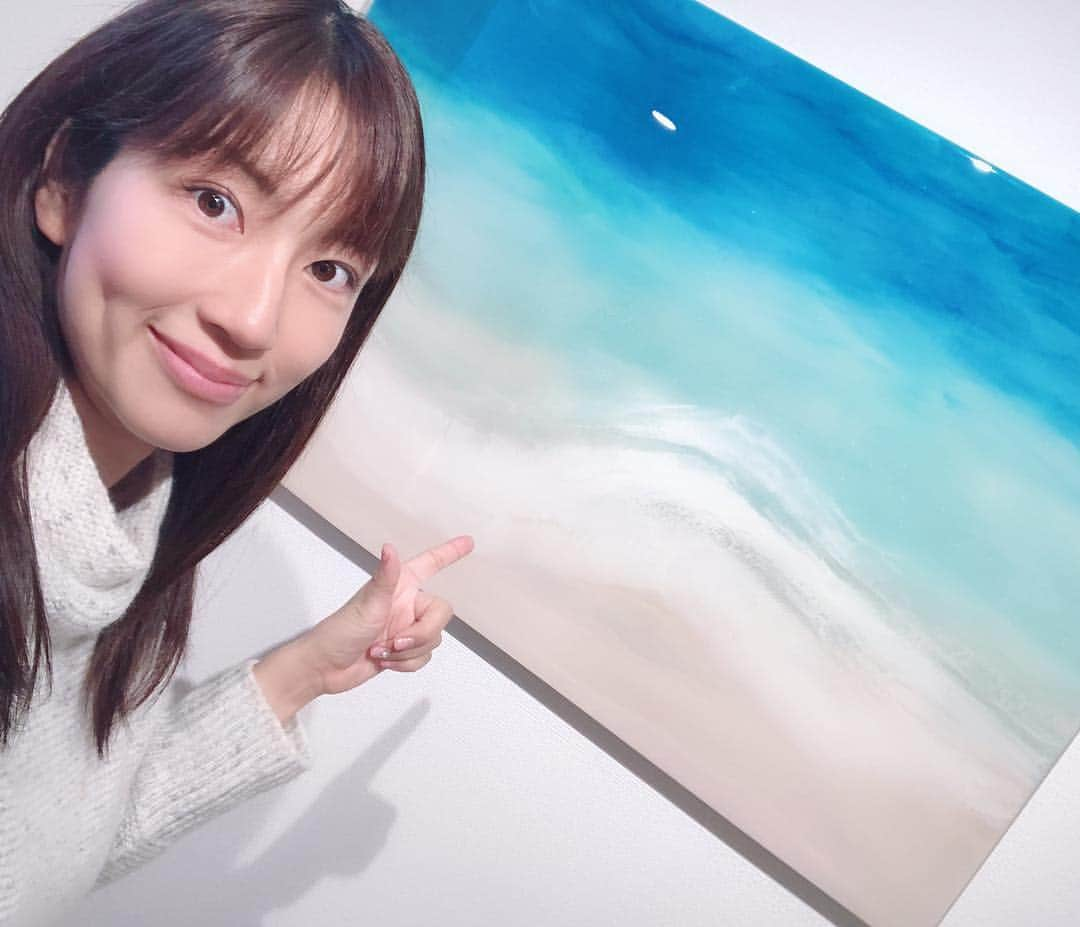 庄司ゆうこさんのインスタグラム写真 - (庄司ゆうこInstagram)「ハワイで買った絵が自宅に届きましたぁ✨🤗海大好きだから嬉しいなぁー❤️ちなみにもう一つ絵が届くみたい🤣笑 自分じゃ絶対に買わない😂笑笑 三枚目はジュッピーとランチ✨✨ お祝いしてくれました(^^) 心のこもったお手紙とキャンドルもらったよー🤗私も何とかこじらせ女子脱出したので、ジュッピーに色々アドバイスしてました。笑 次はジュッピーのハッピー報告を楽しみにお待ちしてます💕 #絵#サラカードル#ハワイで購入#旦那さんの趣味#部屋が一気に#明るくなった#ジュッピー#お祝い#ありがとう#コスメキッチンアダプテーション#妊婦に優しい#カフェ#恵比寿ランチ」2月8日 23時50分 - yuko.shoji